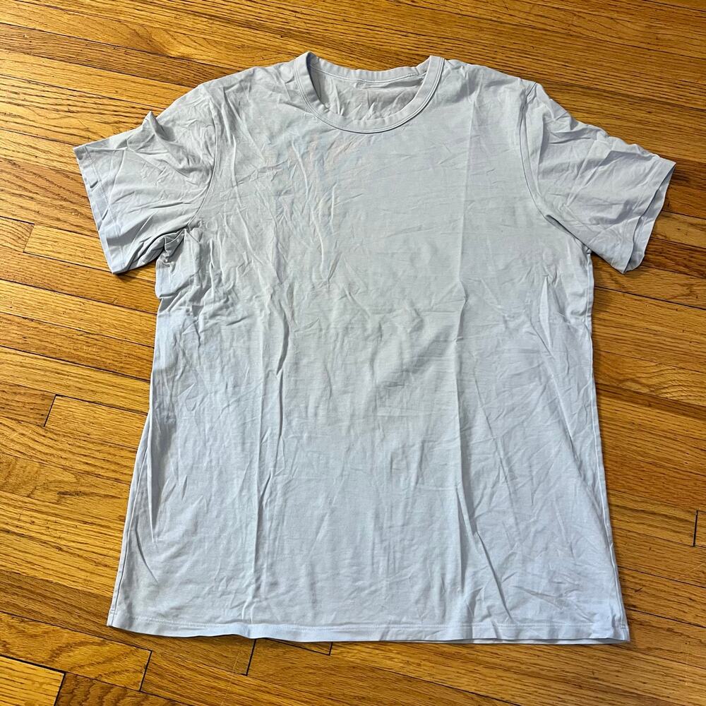 Lululemon Shirt Mens Large ? light Blue Performance Short Sleeve
